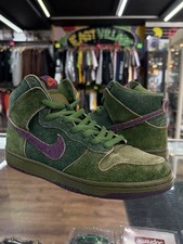 Size 9.5 - Nike Dunk Premium
