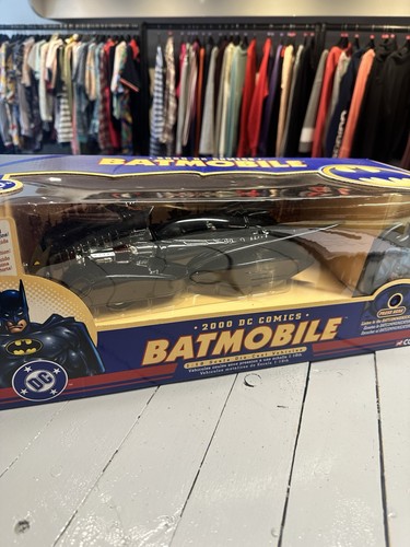 2000 comics batmobile - dc,
