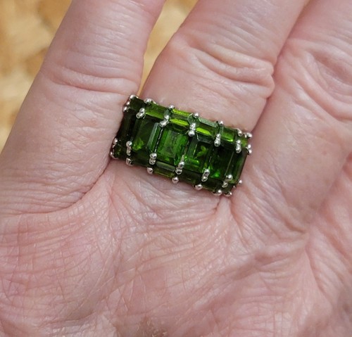 Emerald cut russian - 5.82, ct