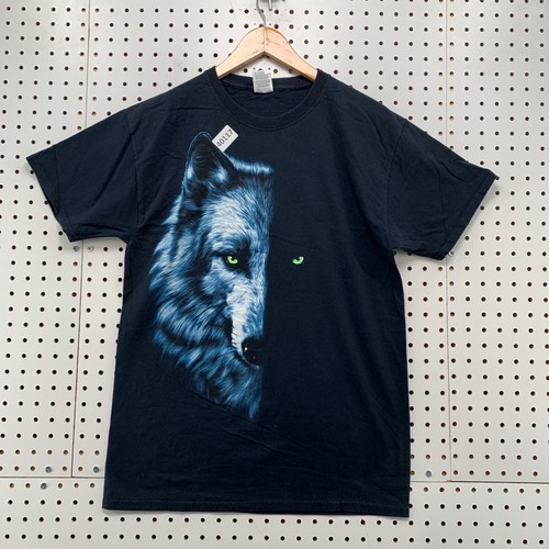 Vintage wolf graphic - vintage,