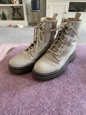 Ladies Cream Leather Chunky