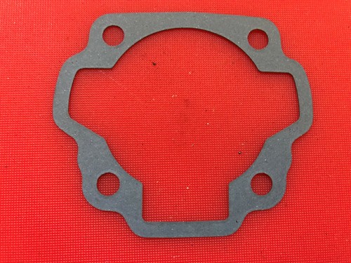 Suzuki ap50 base gasket - suzuki,