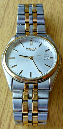 Pulsar gold date v537 - gold,
