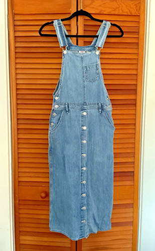 Like new levi s - xs,
