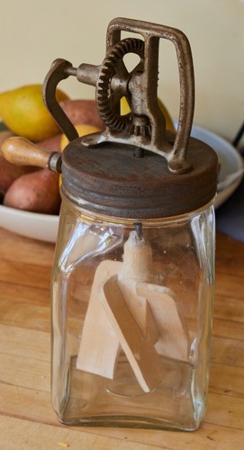Antique dazey butter churn - ,