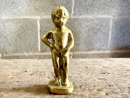 Vintage brass manneken pis - vintage,