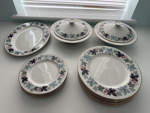 Royal doulton camelot dinner - doulton,
