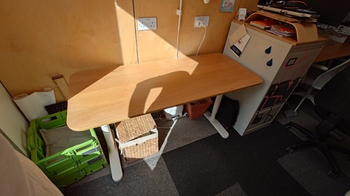 Ikea bekant desk 140cm - desk, x