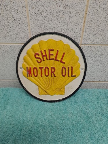 Vintage round cast - round, shell