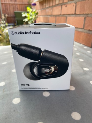 Audio technica ath e50 - audio, ear