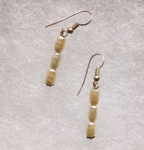 White baroque pearl beaded - white,