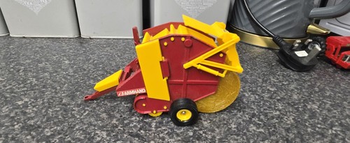 Britains farmhand vermeer - farmhand,