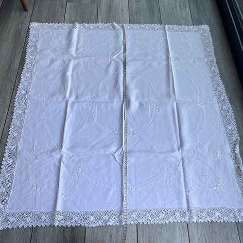Vintage white square linen - white,