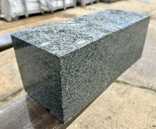 GRANITE   KERBS / KERBSTONES