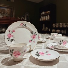 Colclough 16Pc Pink Roses Gold