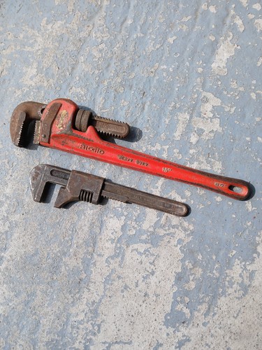 Old adjustable wrenches - 2, x