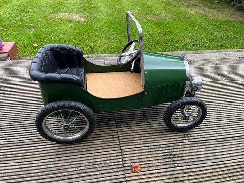 Lovely vintage child pedal - lovely, child’s