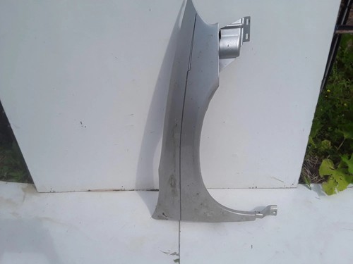 Dodge intrepid front right - front,