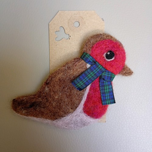 Unique robin brooch beautiful - robin, brooch,