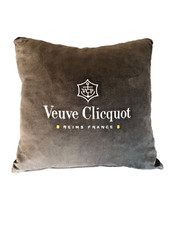 ⚫️ Veuve Clicquot Cushion