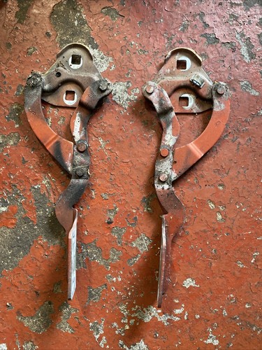Peugoet 106 bonnet hinges - peugoet,