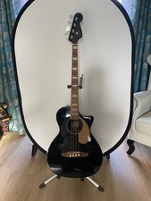 Fender kingsman Acoustic Bass, Excellent Condition Hardly Used