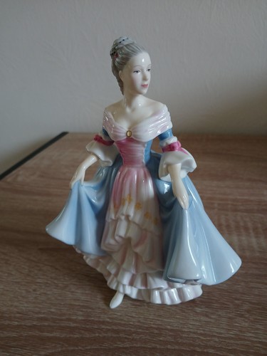 Royal doulton pretty ladies - royal,