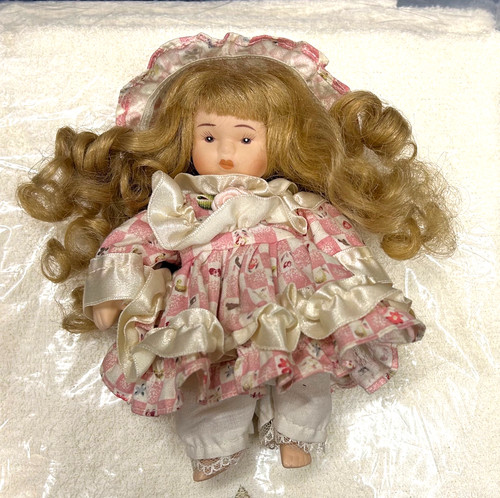 Porcelain doll 15cm - 6”,,