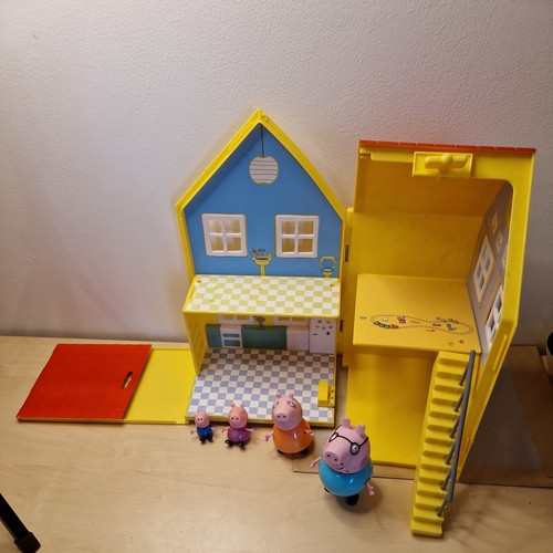 Peppa pig doll house deluxe - pig,