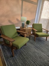 Hans Wegner GE - 290 Lounge Chairs pair.