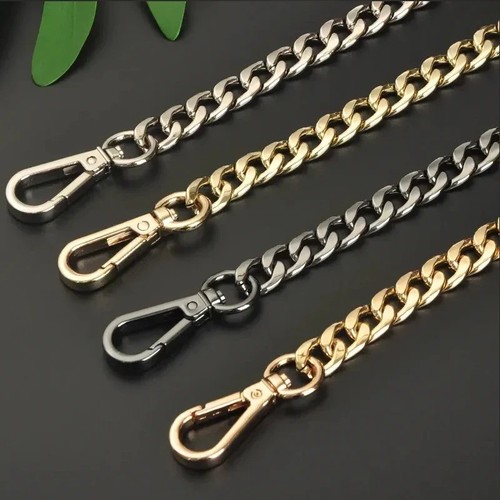 Metal chain strap - -, versatile