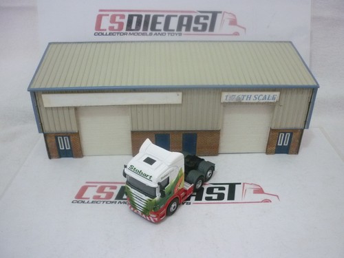 Oxford diecast truck - truck, modern