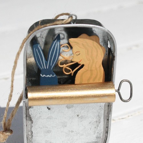 Sleeping mermaid tin - mermaid, in