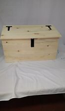 UNIVERSAL HAND MADE CHICKEN