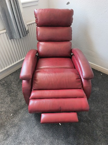 Red reclining leather chair - red,