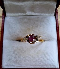 Stunning 18ct Yellow Gold