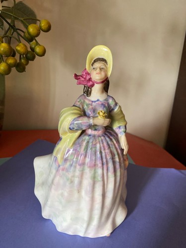 Royal doulton vintage figurine - royal,