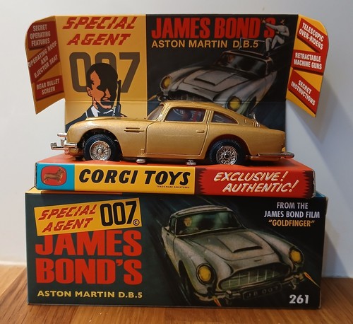 Corgi rt26101 james bond - james,