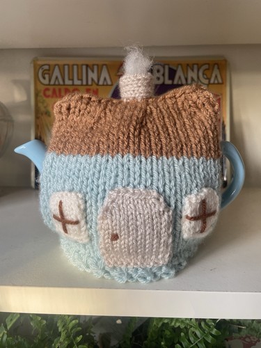 Cornishware style hand - hand, knitted