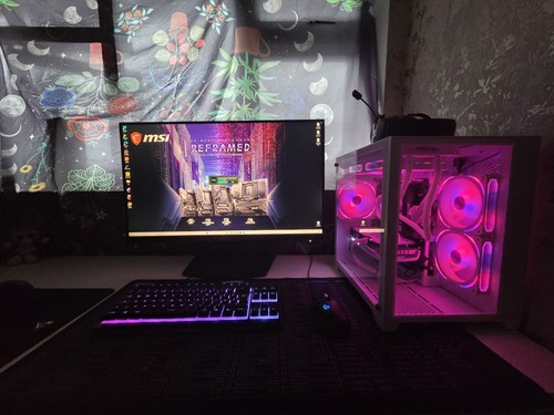 Full white gaming setup - full,