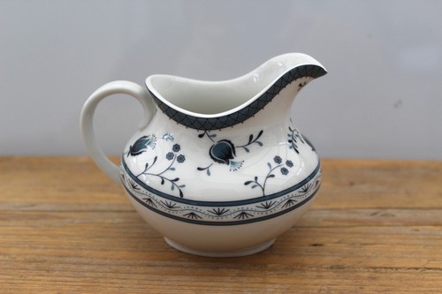 Royal doulton milk - royal,