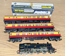 WRENN 'OO' GAUGE W2220 BR BLACK 2-6-4 TANK  LOCO BOXED WITH 3 HORNBY COACHES