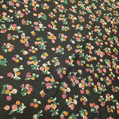 Floral black 100 - 100%, lawn