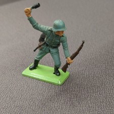 Britains Deetail  WW2 Figure