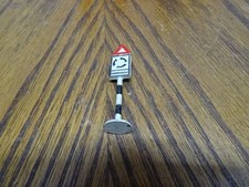 Gilco - Metal British road traffic sign - Roundabout