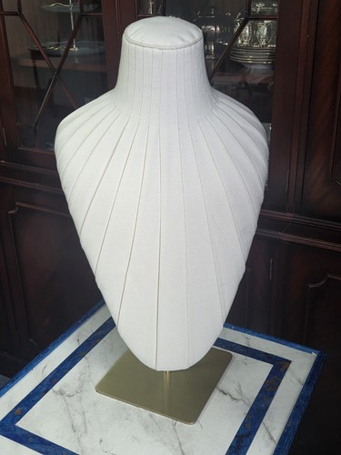 Jewellery mannequin bust metal - bust,