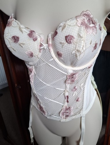 Ivory lace basque corset 34d - ivory,