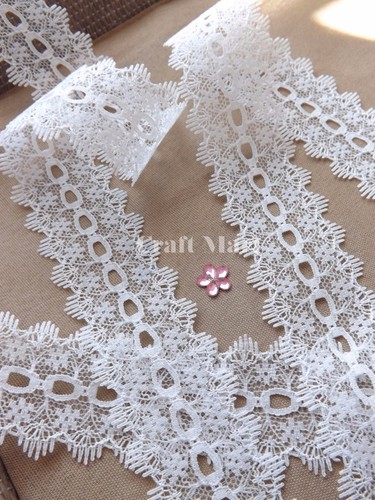 Antique off white - white/ivory, lace
