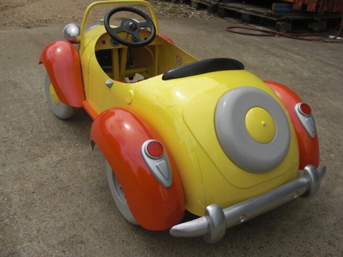 Noddy metal pedal car - pedal,