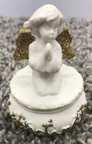 Praying angel trinket - praying,